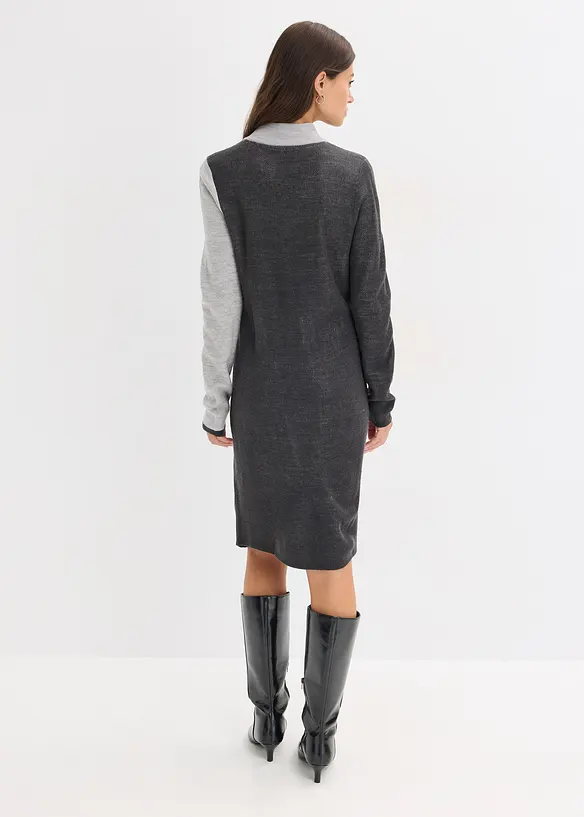 Jacquard-Strickkleid mit modernen Streifen in grau von hinten (Totalaufnahme) - bonprix