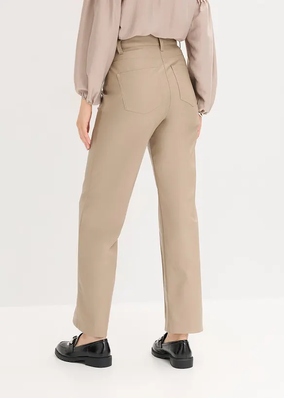 Lederimitat-straight Leg Hose mit Biese in braun von hinten - bonprix
