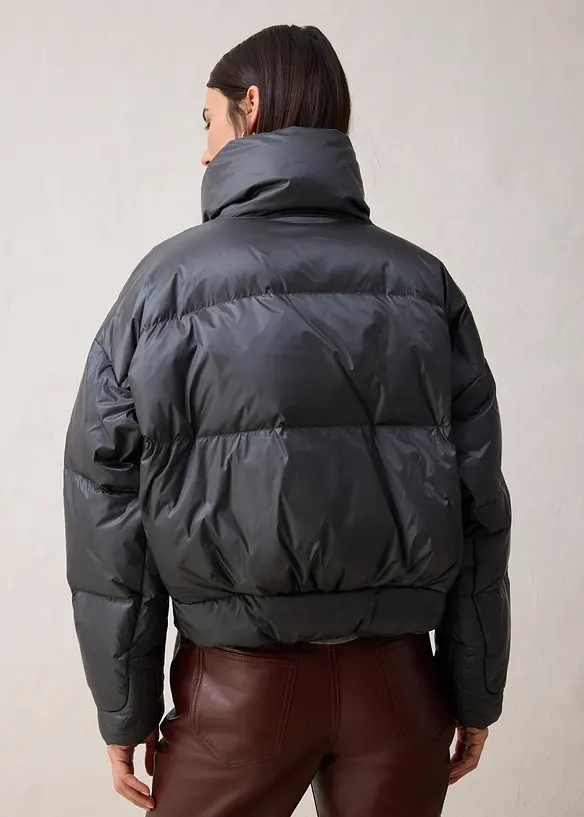 Daunenjacke mit recycelten Daunen wasserabweisend in grau von hinten (im Anschnitt) - bonprix