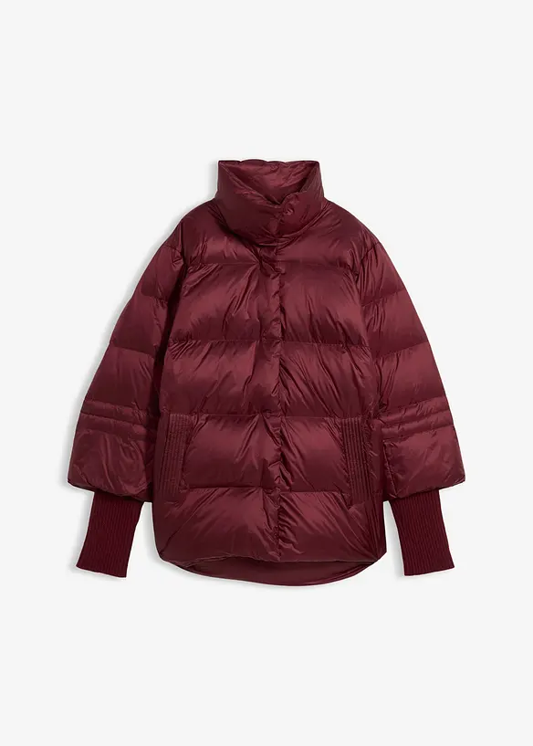 Daunenjacke mit recycelten Daunen  und Strickärmeln in rot von vorne - bonprix