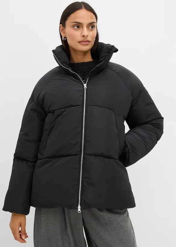 Puffer-Jacket in schwarz von vorne (im Anschnitt) - bonprix