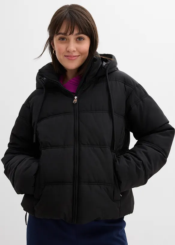 Kurze Steppjacke in schwarz von vorne (im Anschnitt) - bonprix