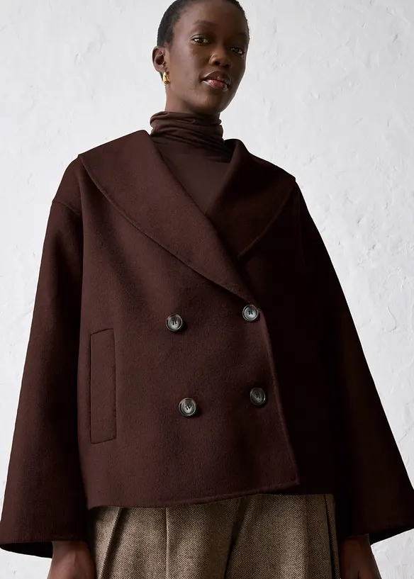 Oversize Jacke aus weichem Woll-Mix in braun von vorne (im Anschnitt) - bonprix