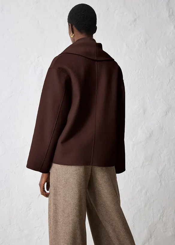 Oversize Jacke aus weichem Woll-Mix in braun von hinten (im Anschnitt) - bonprix