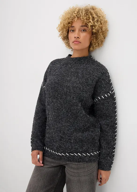Longpullover aus Flauschgarn in schwarz von vorne (im Anschnitt) - bonprix