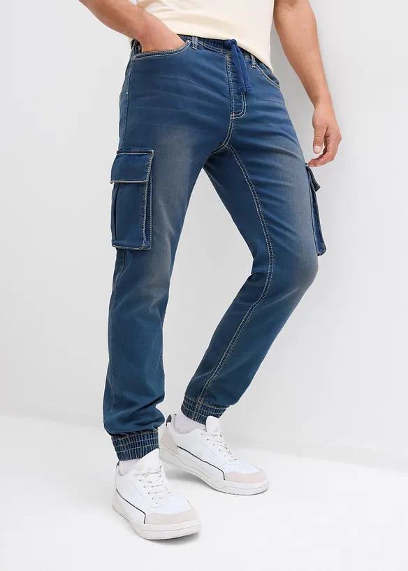 Slim-Fit Cargo-Jeans-Jogger mit Dehnbund, Straight in blau von vorne - bonprix