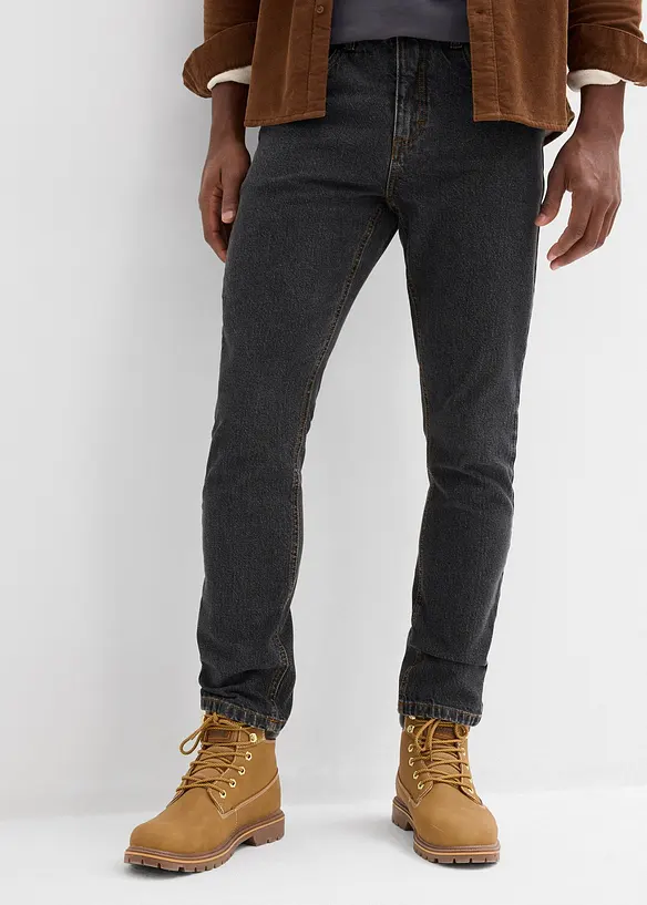 Classic-Fit Jeans mit Dehnbund, Straight in schwarz von vorne - bonprix