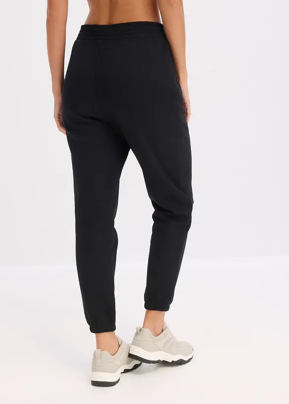 Sweathose mit extra tiefem Schritt aus reiner Bio-Baumwolle in schwarz von hinten - bonprix Sweathose mit extra tiefem Schritt aus reiner Bio-Baumwolle in schwarz von hinten - bonprix