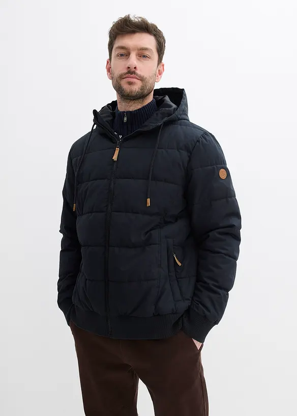 Wattierte Steppjacke in schwarz von vorne (im Anschnitt) - bonprix