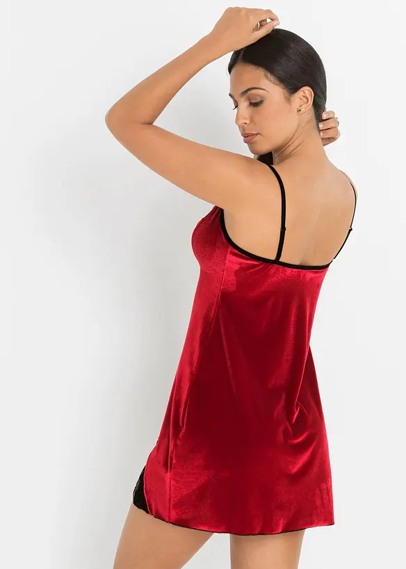 Samtkleid in rot von hinten (Totalaufnahme) - bonprix
