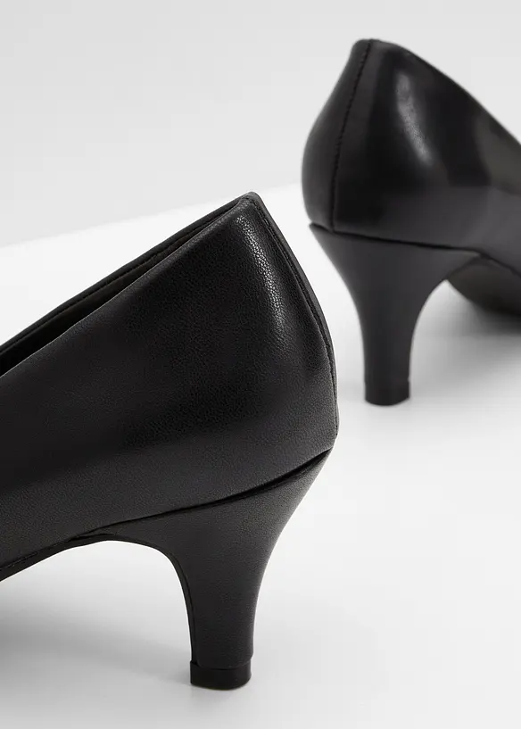 Pumps in schwarz - bonprix