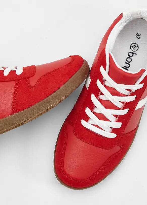 Sneaker im Retrolook in rot - bonprix