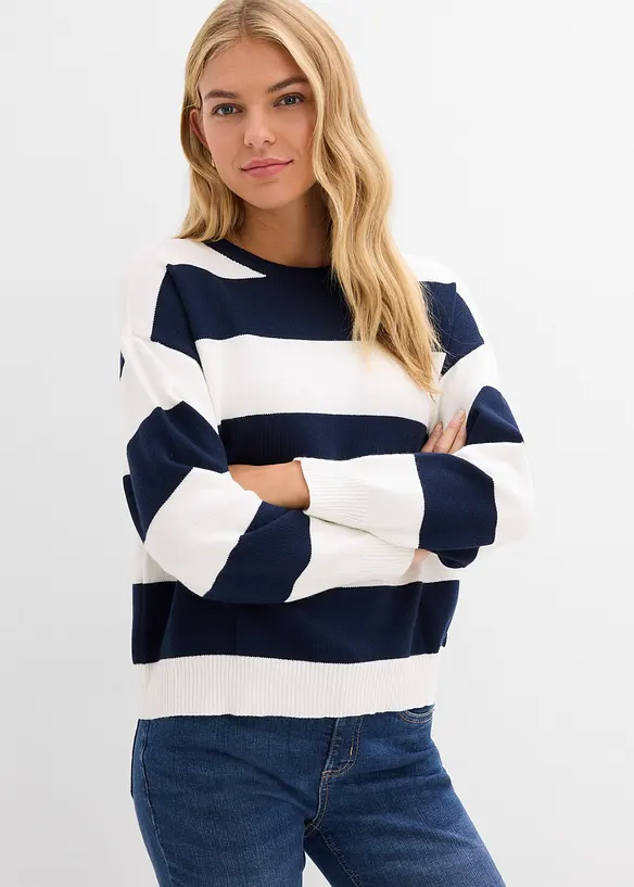 Oversize-Pullover aus softem Viskose-Mix in weiß von vorne (im Anschnitt) - bonprix