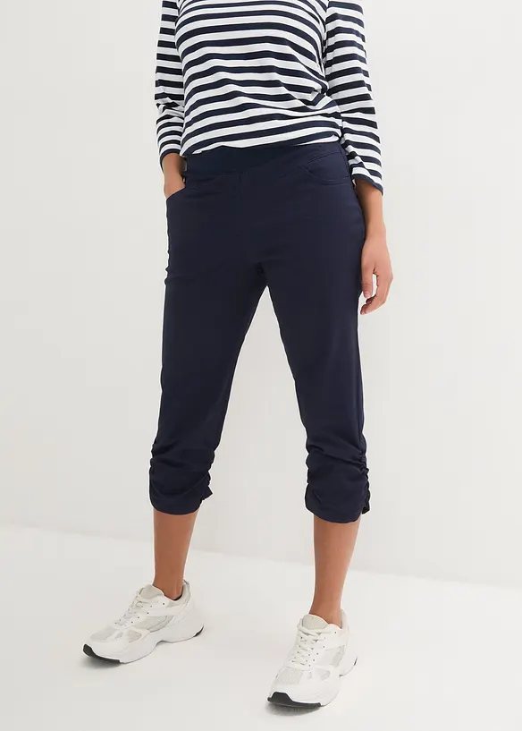 Capri-Hose aus Baumwoll-Mix in blau von vorne - bonprix