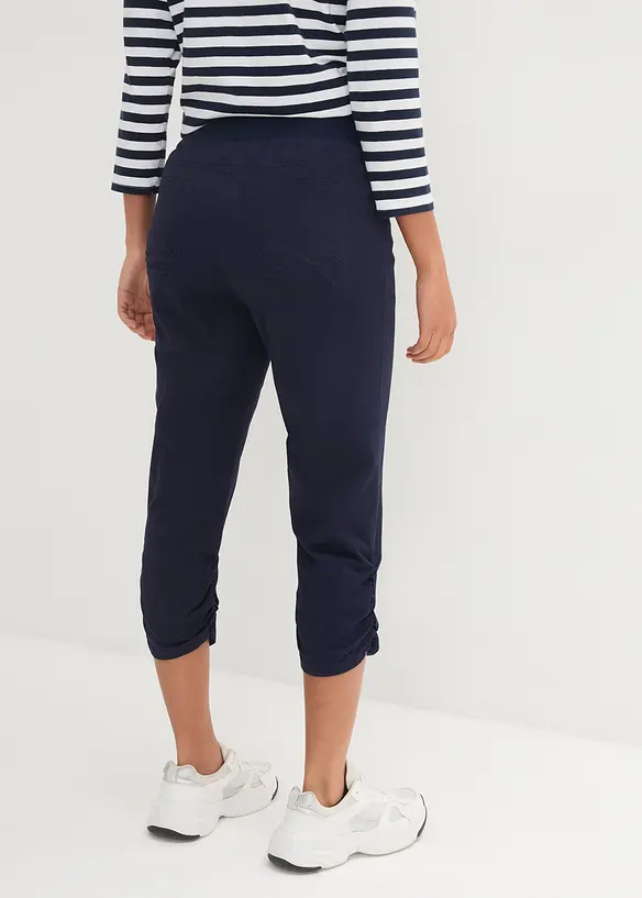 Capri-Hose aus Baumwoll-Mix in blau von hinten - bonprix