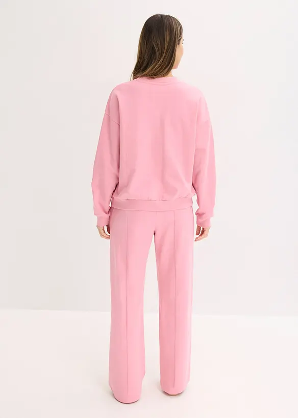 Loungewear Sweat Hausanzug mit verkürztem Oberteil in rosa von hinten (Totalaufnahme) - bonprix