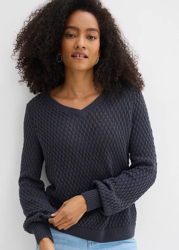 Pullover aus Baumwoll-Mix in blau von vorne (im Anschnitt) - bonprix