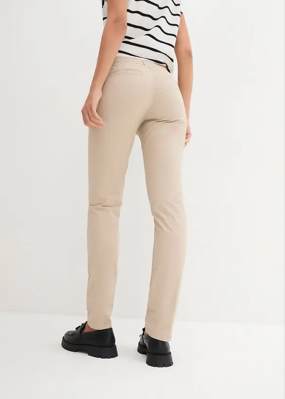Chinohose aus elatischem Baumwoll-Mix in beige von hinten - bonprix