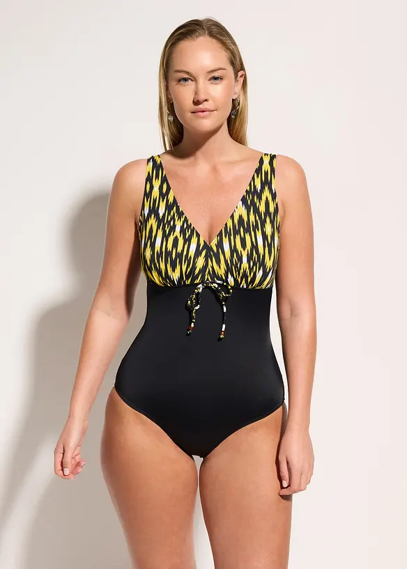 Medium Shape-Badeanzug mit breiten Trägern in schwarz von vorne (Totalaufnahme) - bonprix