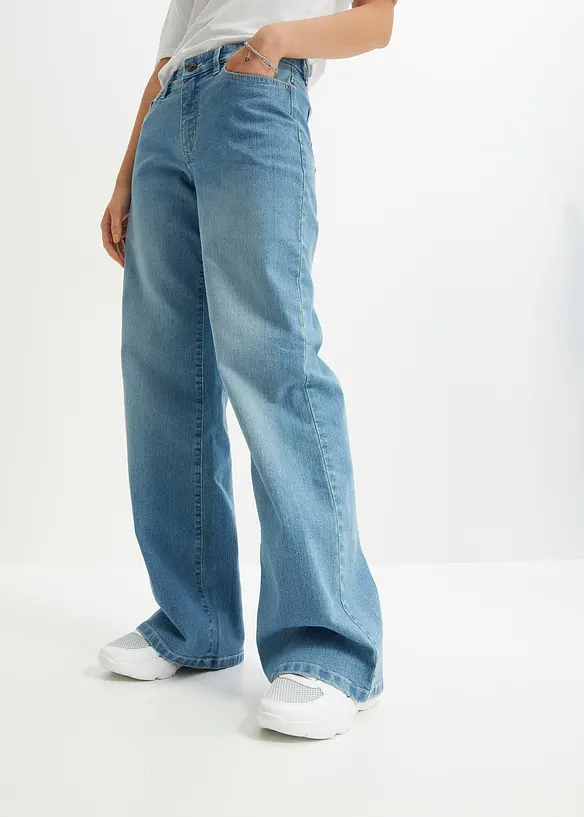 Wide-Leg-Jeans, Mid Waist, Stretch in blau von vorne - bonprix