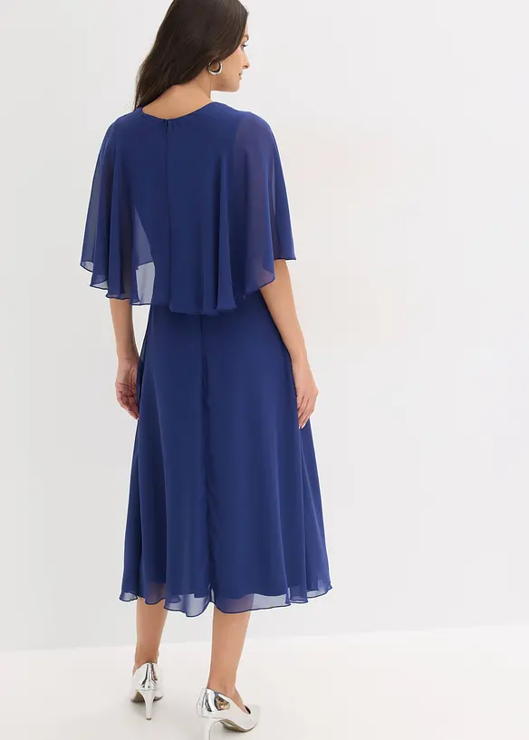 Chiffonkleid mit Strassstein-Applikation in blau von hinten (Totalaufnahme) - bonprix Chiffonkleid mit Strassstein-Applikation in blau von hinten (Totalaufnahme) - bonprix