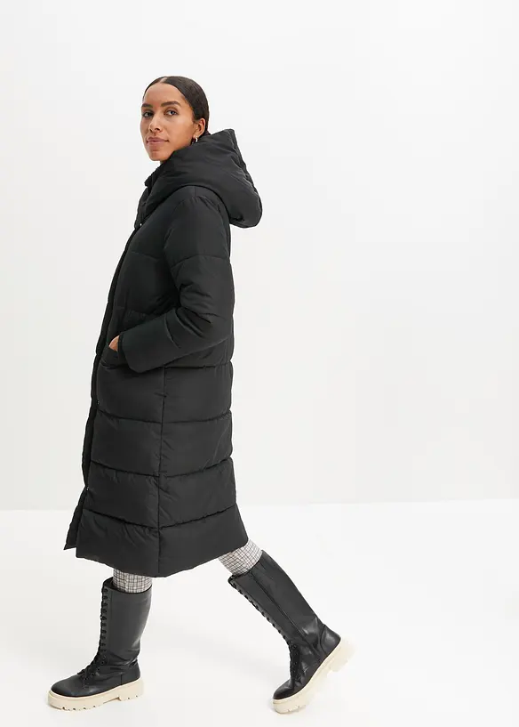 Oversize Steppmantel in schwarz von vorne (Totalaufnahme) - bonprix