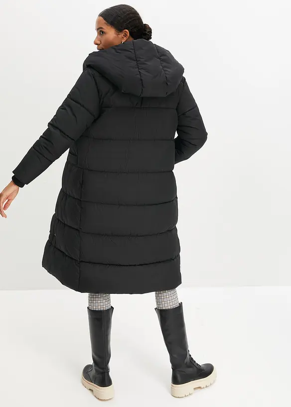 Oversize Steppmantel in schwarz von hinten (Totalaufnahme) - bonprix