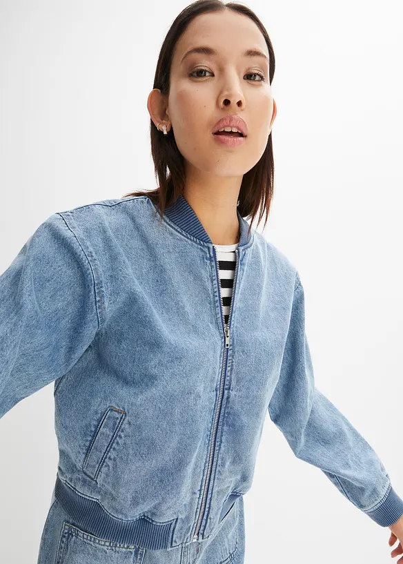 Blouson aus Denim in blau von vorne (im Anschnitt) - bonprix