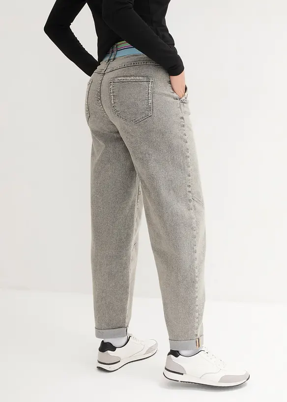 Boyfriend-Jeans mit Vintagewaschung in grau von hinten - bonprix