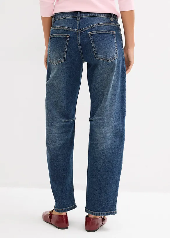 Barrel-Jeans, Mid Waist in blau von hinten - bonprix