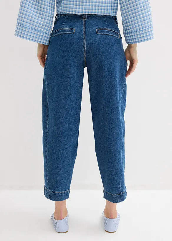 Barrel-Jeans, Mid Waist, cropped in blau von hinten - bonprix