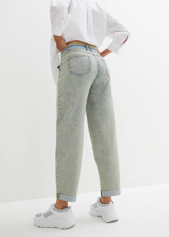 Boyfriend-Jeans mit Vintagewaschung in blau von hinten - bonprix