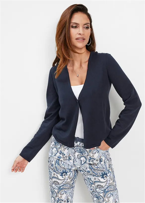 Feinstrickjacke in blau von vorne (im Anschnitt) - bonprix