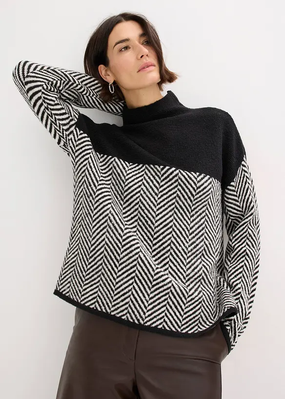 Pullover in schwarz von vorne (im Anschnitt) - bonprix