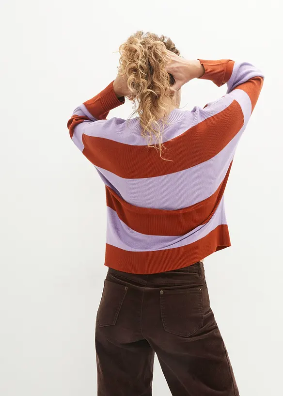Feinstrickpullover mit Blockstreifen in lila von hinten (im Anschnitt) - bonprix