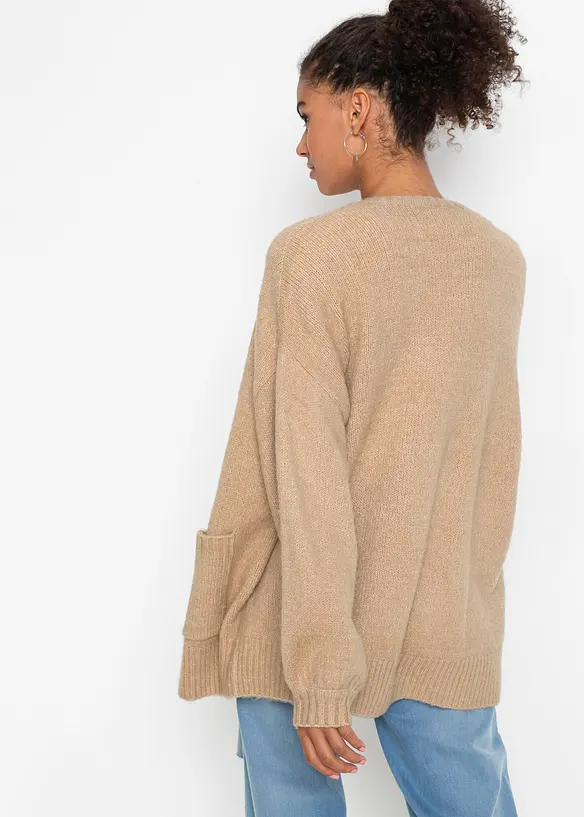 Oversize-Strickjacke in beige von hinten (im Anschnitt) - bonprix