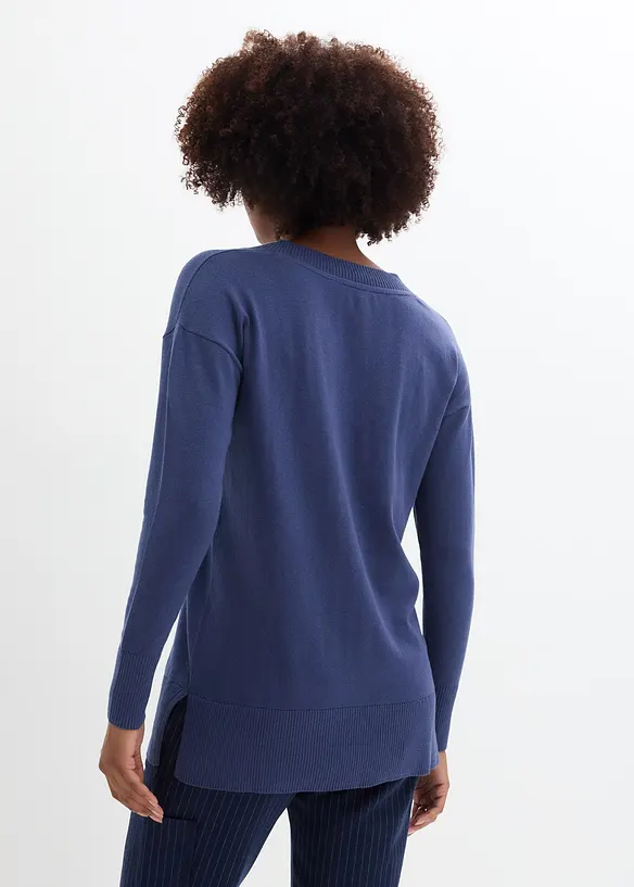 Long-Pullover in blau von hinten (im Anschnitt) - bonprix
