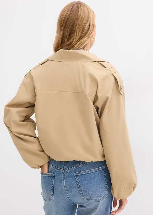 Kurze Trenchjacke in braun von hinten (im Anschnitt) - bonprix