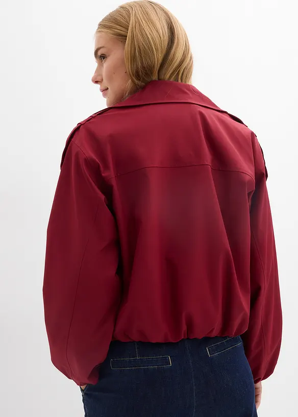 Kurze Trenchjacke in rot von hinten (im Anschnitt) - bonprix