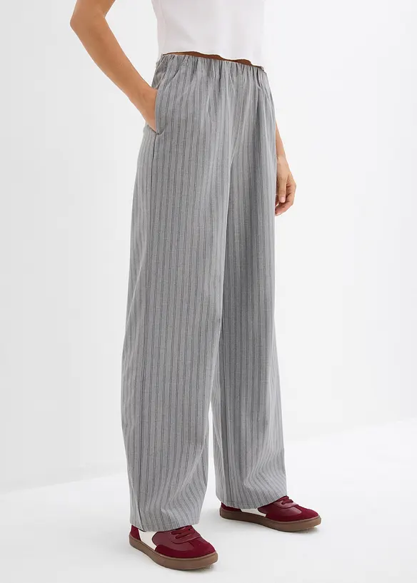 Schlupfhose aus fließender Qualität in grau von vorne - bonprix