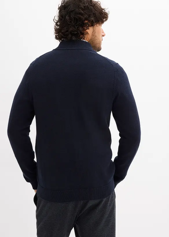 Strickjacke in Regular Fit in blau von hinten (im Anschnitt) - bonprix