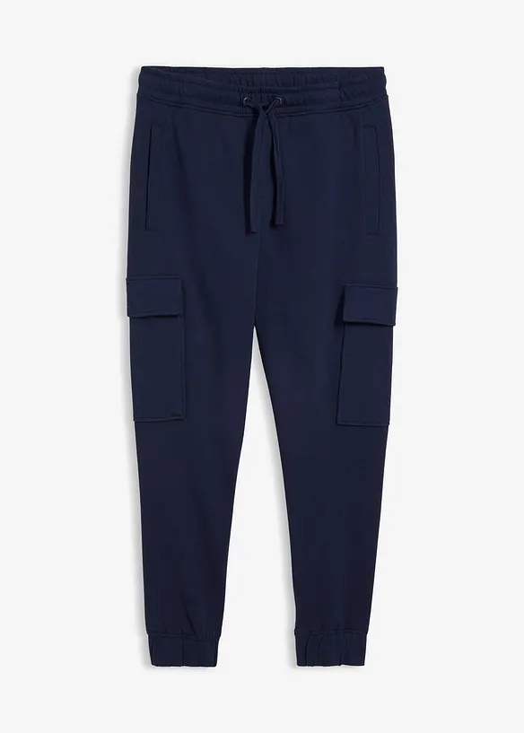 Jogginghose mit Cargotaschen, Loose Fit in blau von vorne - bonprix