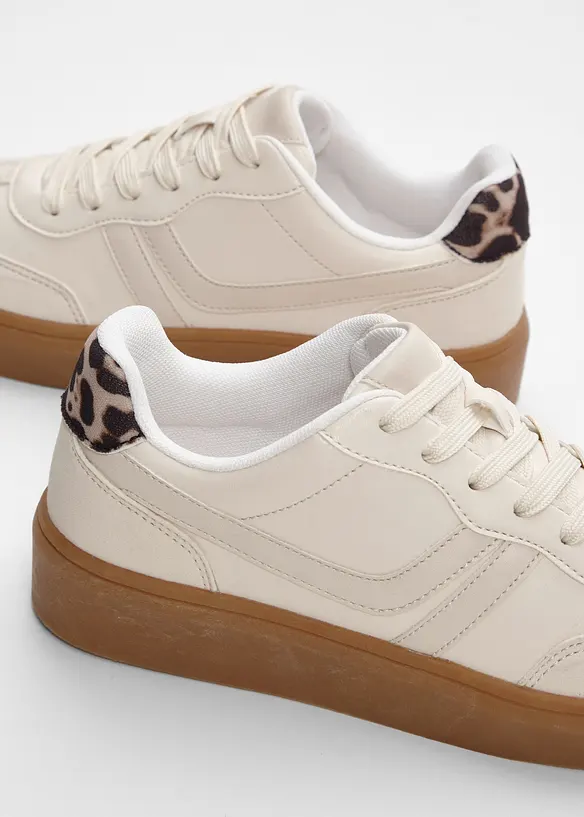 Plateau-Sneaker im Retrolook in weiß - bonprix