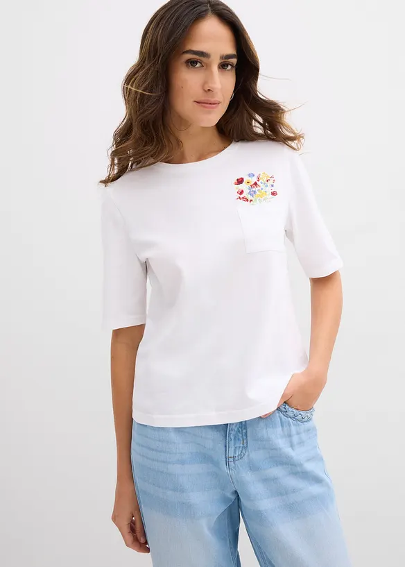 T-Shirt aus reiner Bio-Baumwolle mit Stickerei in weiß von vorne (im Anschnitt) - bonprix T-Shirt aus reiner Bio-Baumwolle mit Stickerei in weiß von vorne (im Anschnitt) - bonprix