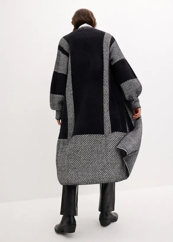 Strickmantel in schwarz von hinten (im Anschnitt) - bonprix