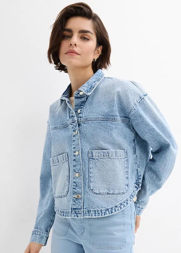 Denim Shaket / Jeansjacke in blau von vorne (im Anschnitt) - bonprix