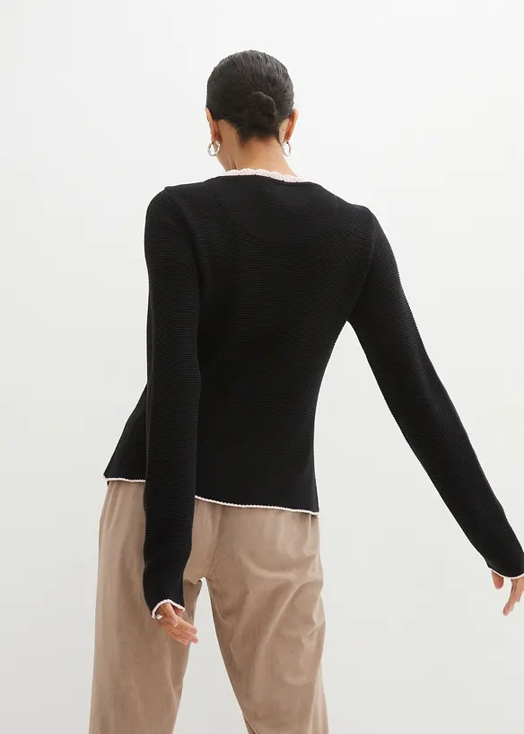 Hübsche Trachten-Strickjacke mit Stickerei in schwarz von hinten (im Anschnitt) - bonprix