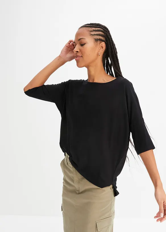 Boxy-Shirt aus softem Viskose-Mix in schwarz von vorne (im Anschnitt) - bonprix