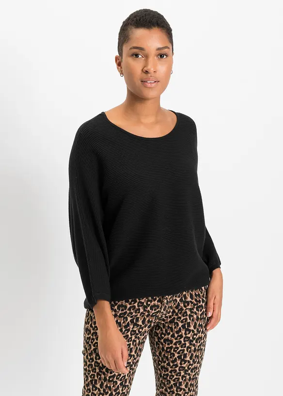 Oversize-Ripp-Pullover aus Viskose-Mix in schwarz von vorne (im Anschnitt) - bonprix