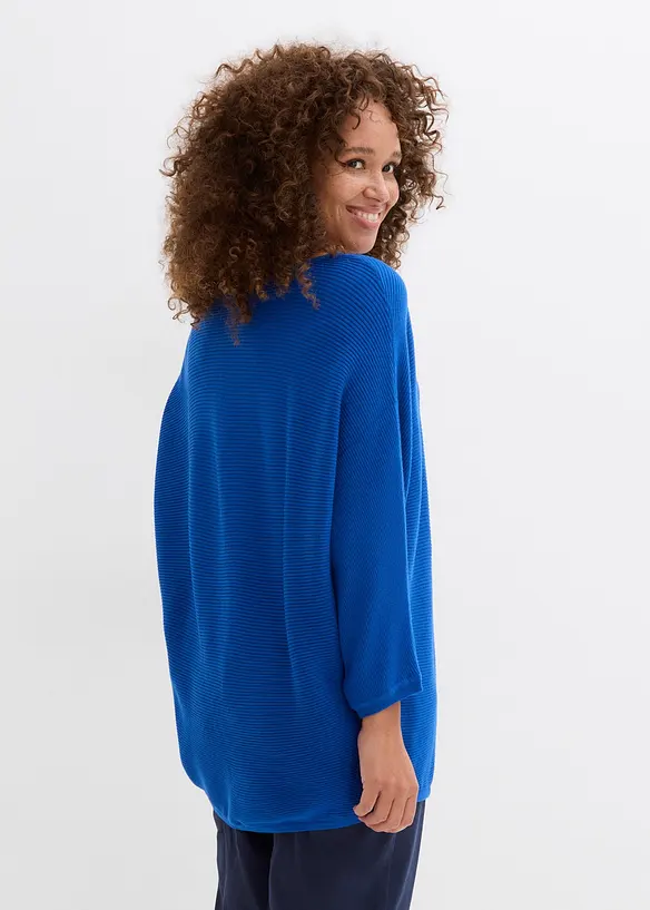 Oversize-Ripp-Pullover aus Viskose-Mix in blau von hinten (im Anschnitt) - bonprix